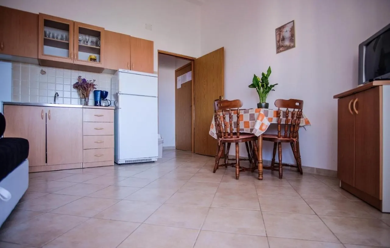 Apartmani Jasko Barbat na Rabu Lägenhet